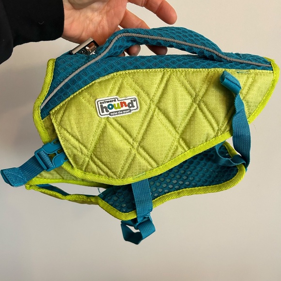 Outward Hound Standley Sport Dog Life Jacket. Size Small - Picture 2 of 4